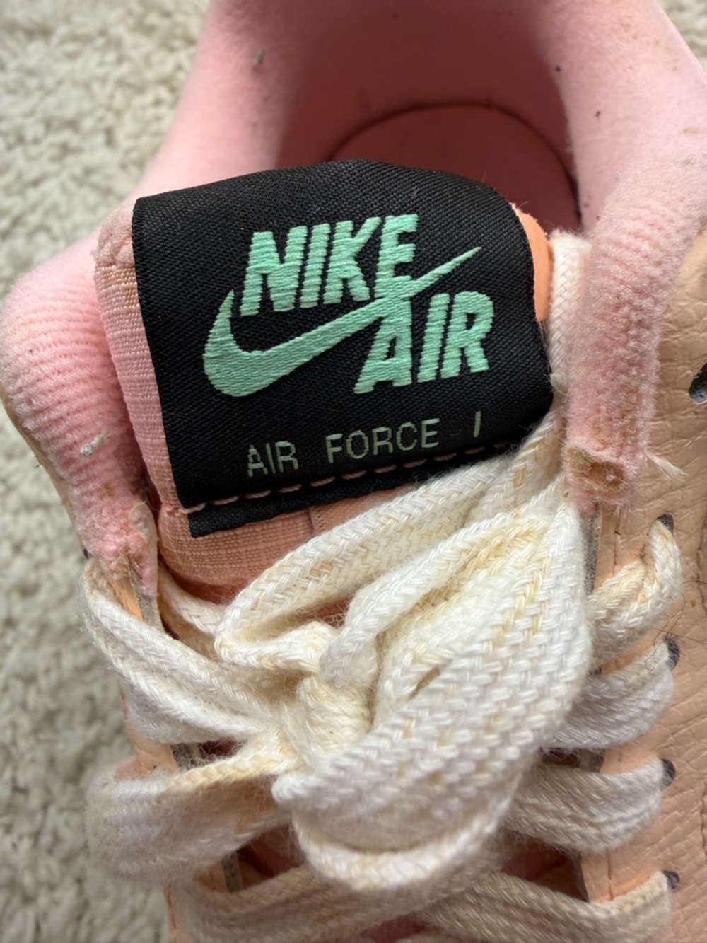 Women’s 8 Nike Air Force 1 Tennis Shoes - Picture 10 of 12